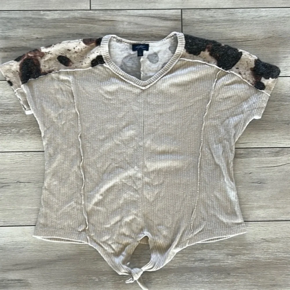 Daytrip YOUTH size large girls tie front shirt